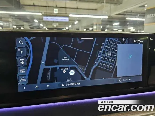 Hyundai Grandeur Hybrid 2023 — ფოტო 11/20