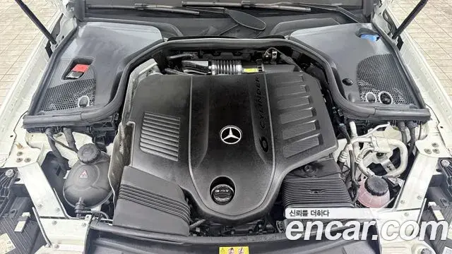 Mercedes-Benz E-Class 2023 — Şəkil 16/20