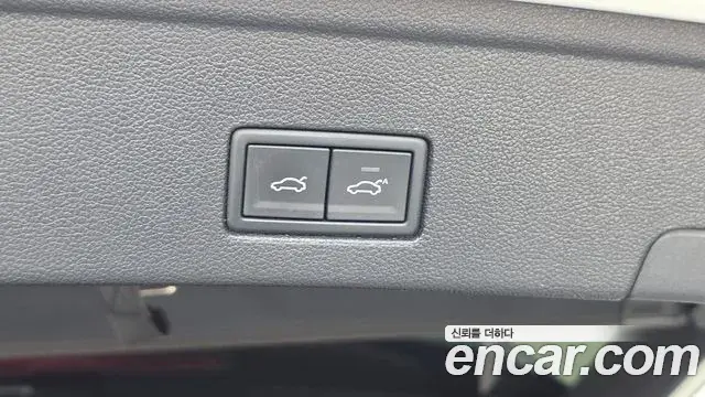 Volkswagen Touareg 2021 — Photo 13/32
