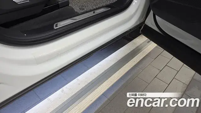 Volkswagen Touareg 2021 — Photo 3/32