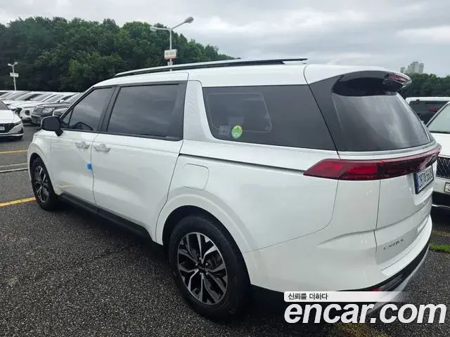 Kia Carnival 2022 — Фото 3/19
