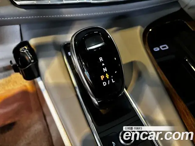 Cadillac Escalade 2021 — Photo 14/20