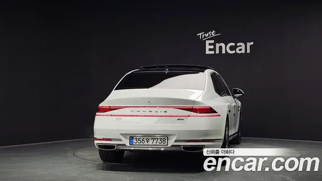 Genesis G90 2022 — Photo 17/49