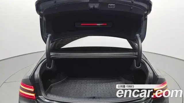Genesis G80 2022 — Şəkil 23/30