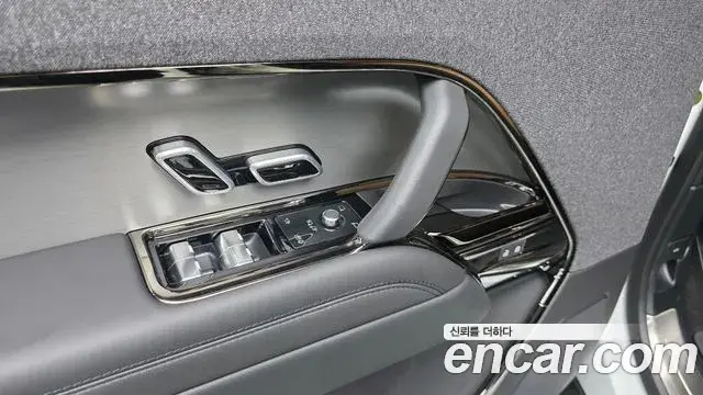 Land Rover Range Rover Sport 2025 — ფოტო 6/33