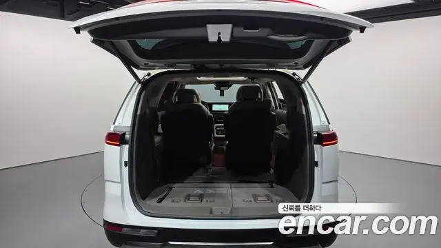 Kia Carnival 2023 — Photo 20/20