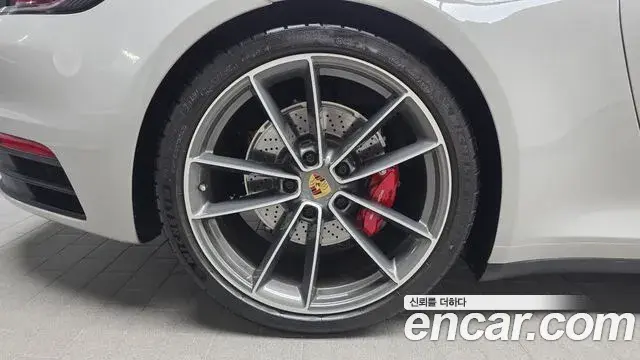 Porsche 911 2024 — ფოტო 13/20