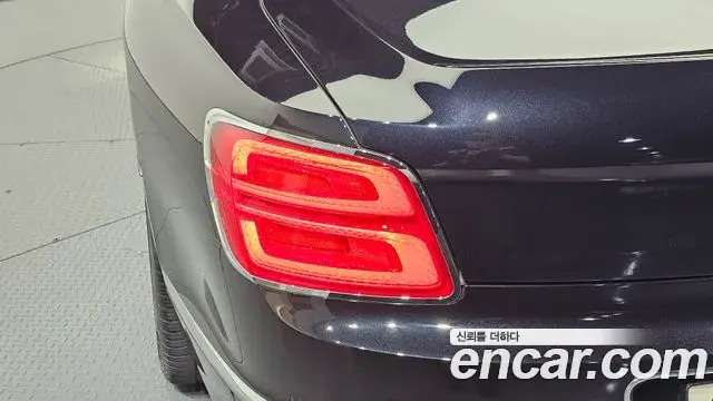 Bentley Flying Spur 2022 — Photo 21/39