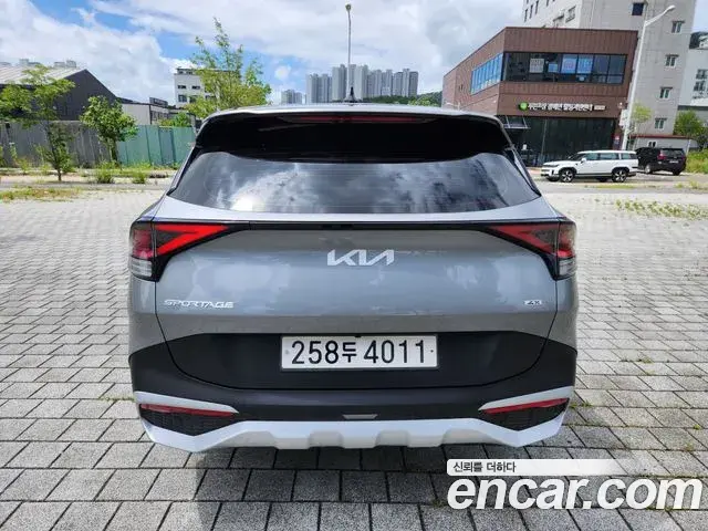 Kia Sportage 2023 — Photo 8/20