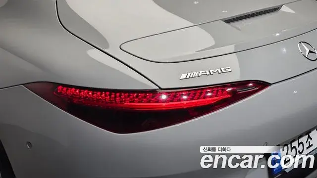 Mercedes-Benz SL-Class 2023 — Photo 18/40