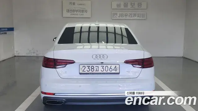 Audi A4 2019 — ფოტო 1/20