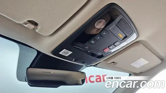 Kia Carnival 2023 — Фото 19/20