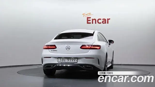 Mercedes-Benz E-Class 2019 — Фото 4/20