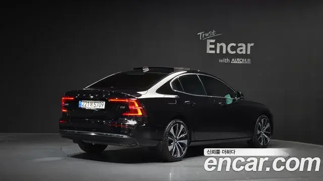 Volvo S60 2022 — Photo 20/30