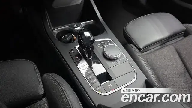 BMW 1 Series 2020 — Фото 9/20