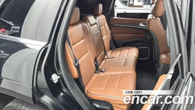 Jeep Grand Cherokee 2021 — Photo 11/37