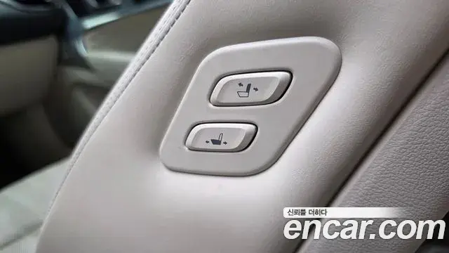 Genesis G70 2018 — Photo 36/38
