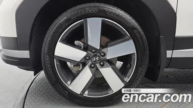 Hyundai Santa Fe 2025 — ფოტო 26/33