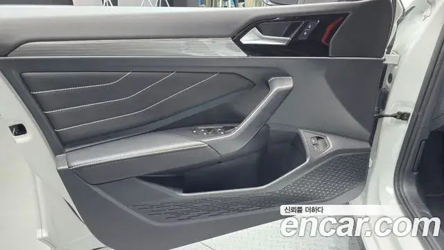 Volkswagen Jetta 2022 — Photo 3/30