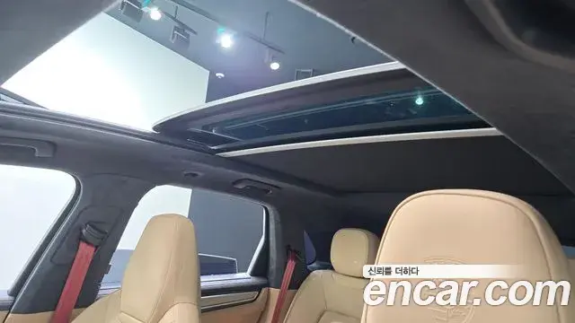 Porsche Cayenne 2023 — Photo 30/36