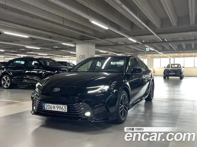 Toyota Camry 2026 — Şəkil 8/16