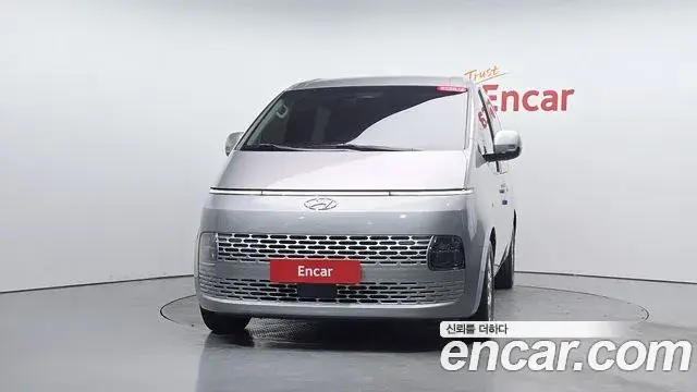 Hyundai Staria 2023 — Фото 3/20