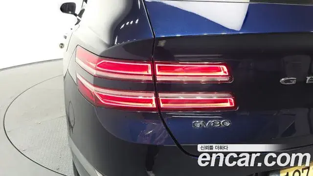 Genesis GV80 2022 — Şəkil 25/32