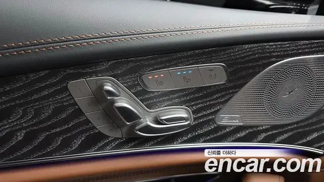 Mercedes-Benz AMG GT 2023 — ფოტო 24/35