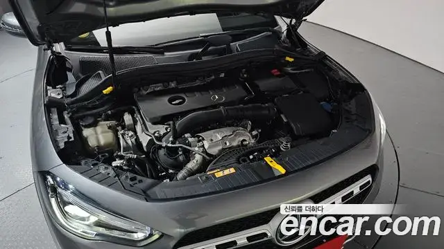 Mercedes-Benz GLA-Class 2021 — Фото 6/20