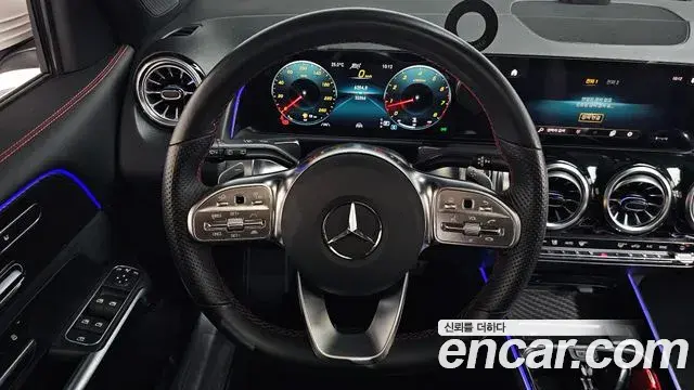 Mercedes-Benz GLB-Class 2023 — Şəkil 33/34