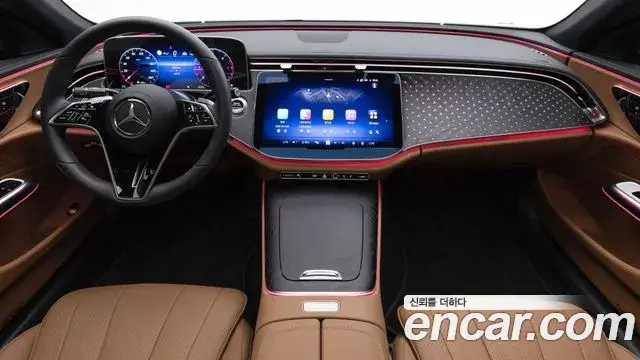 Mercedes-Benz E-Class 2025 — Photo 9/19