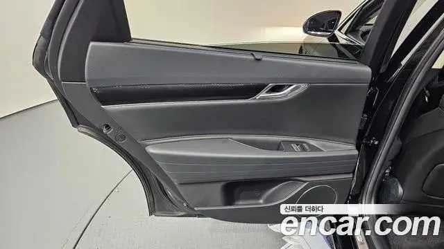 Genesis G80 2025 — Şəkil 21/32