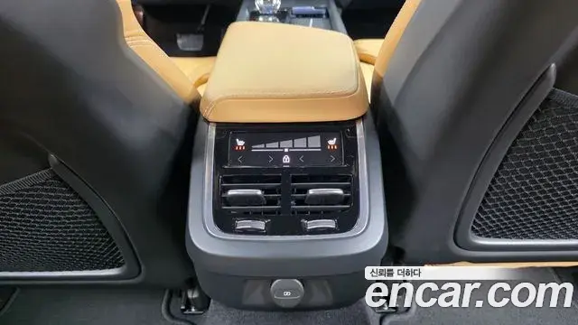 Volvo S60 2021 — Şəkil 17/33
