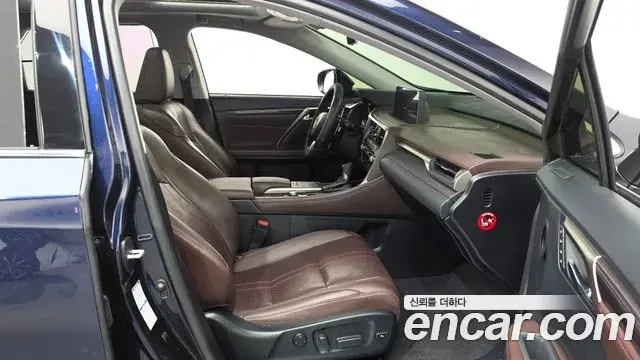 Lexus RX450h 2021 — Photo 32/38