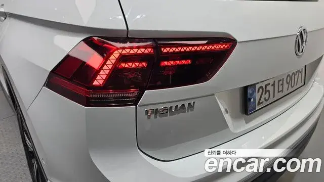 Volkswagen Tiguan 2020 — Şəkil 21/30