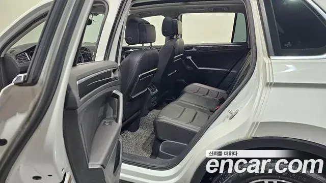 Volkswagen Tiguan 2020 — Şəkil 19/30