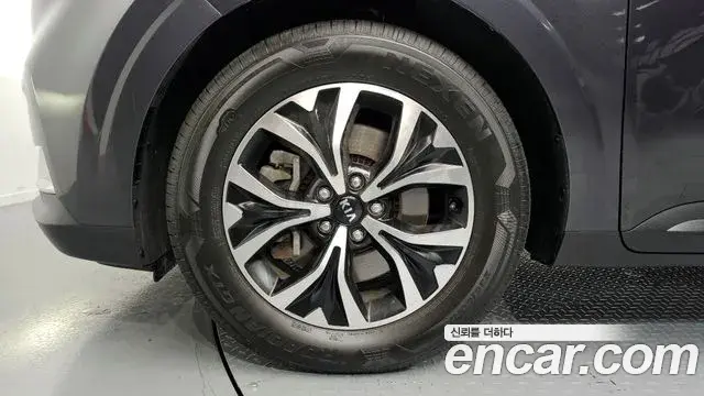 Kia Carnival 2020 — Photo 5/20