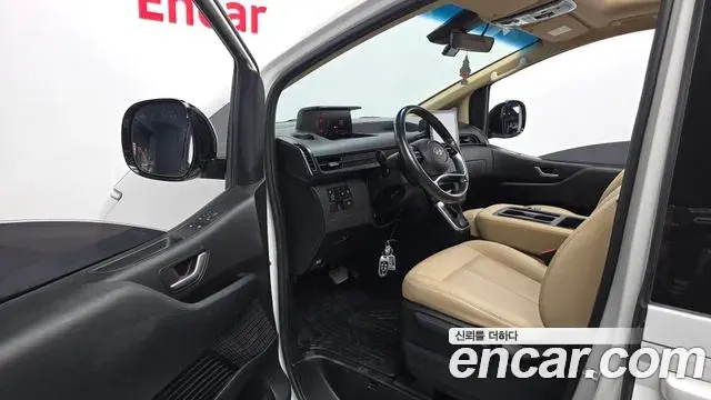 Hyundai Staria 2021 — Фото 10/20