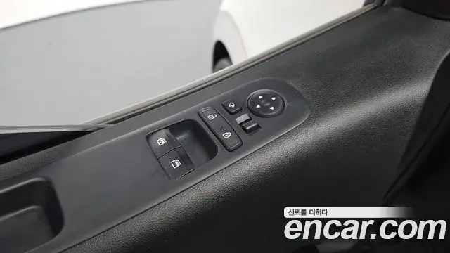 Hyundai Staria 2021 — Photo 18/31