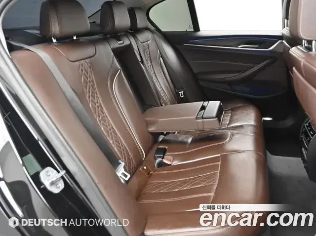 BMW 5 Series 2019 — Photo 19/20