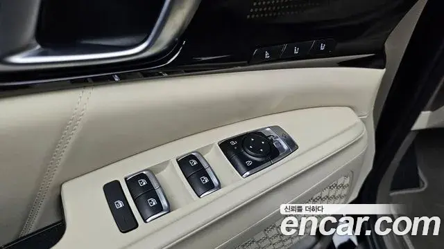 Kia Carnival 2024 — Photo 28/37