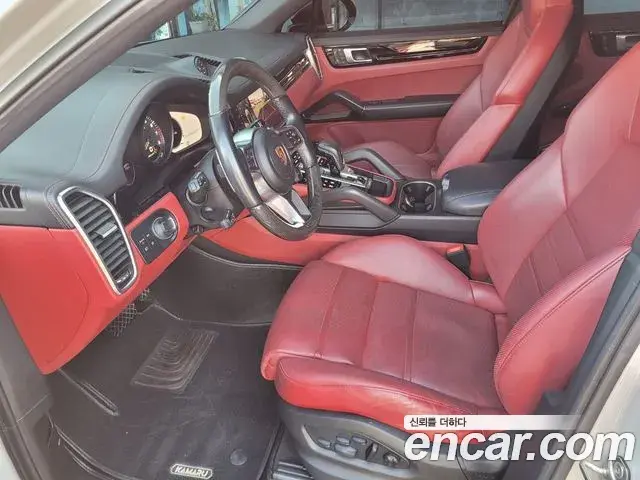 Porsche Cayenne 2022 — ფოტო 20/20
