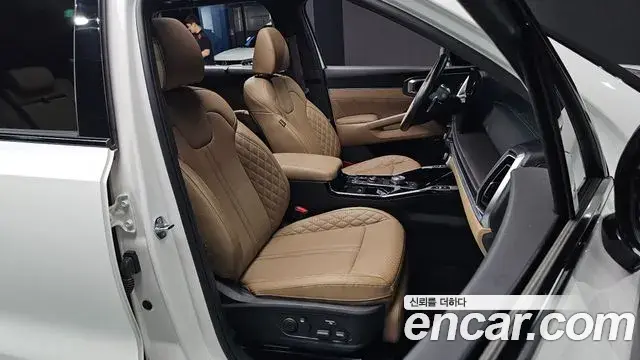 Kia Sorento 2024 — ფოტო 12/33