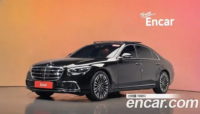 Mercedes-Benz S-Class 2023 — Photo 26/37
