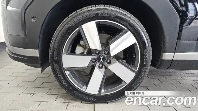 Hyundai Santa Fe 2024 — Photo 27/32