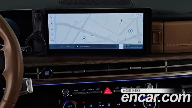 Hyundai Santa Fe 2024 — Photo 13/32