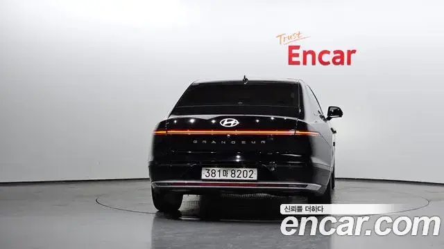 Hyundai Grandeur Hybrid 2024 — ფოტო 15/34
