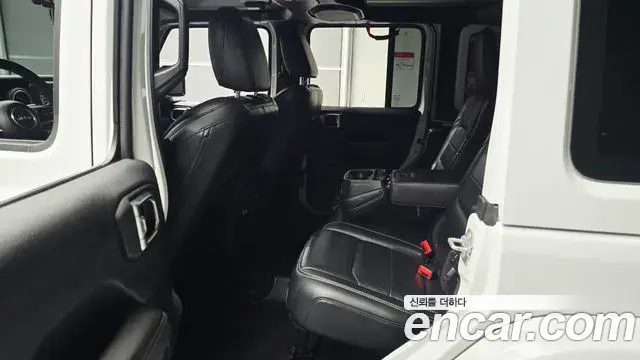 Jeep Wrangler 2018 — Photo 10/20