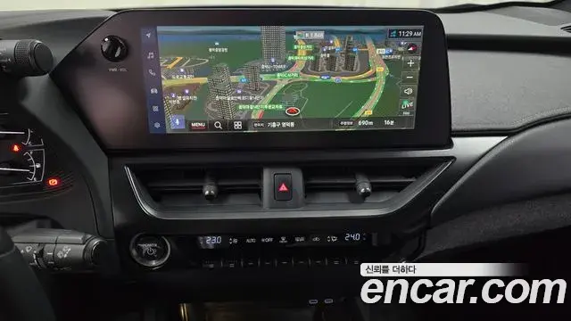 Lexus UX250h 2023 — ფოტო 11/30