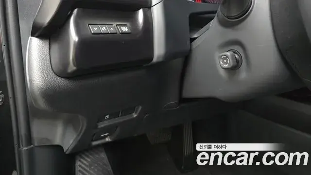 Lexus UX250h 2023 — ფოტო 18/30